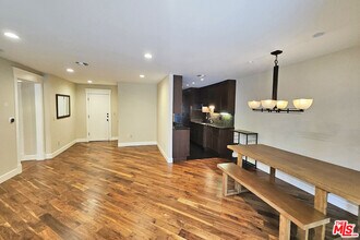 382 E California Blvd in Pasadena, CA - Building Photo - Building Photo