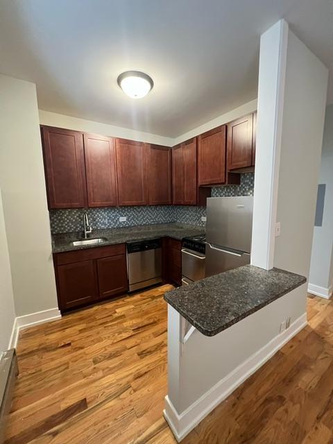 property at 626 W Barry Ave