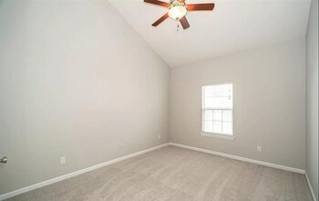 6300 Spring River Dr in O'Fallon, MO - Building Photo - Building Photo