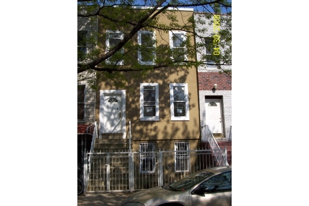 1239A Putnam Ave in Brooklyn, NY - Building Photo