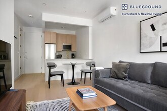 285 Kingsland Ave in Brooklyn, NY - Building Photo - Building Photo