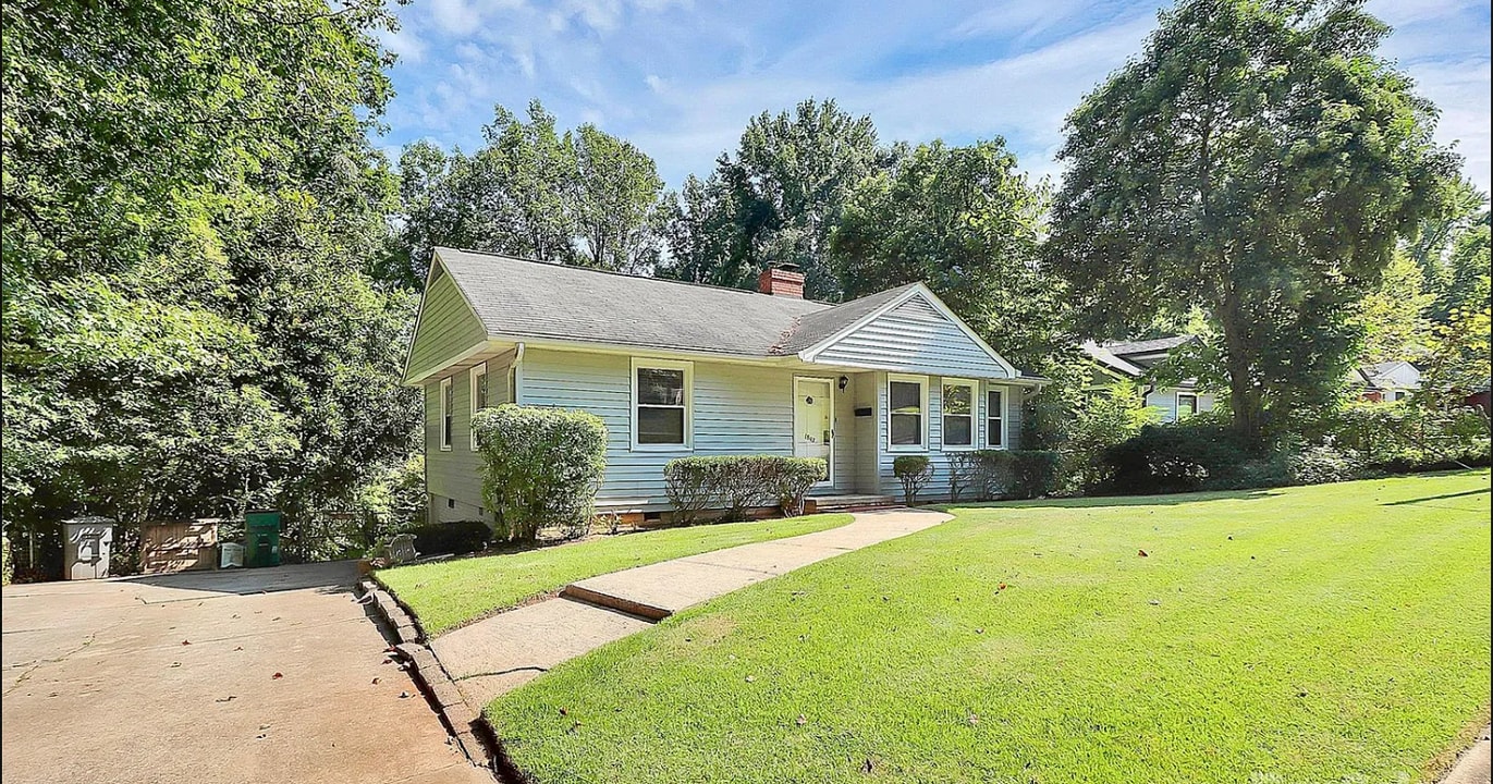 1843 Camp Greene St in Charlotte, NC - Building Photo
