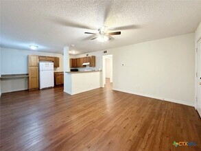 20105 San Marcos Hwy in San Marcos, TX - Building Photo - Building Photo