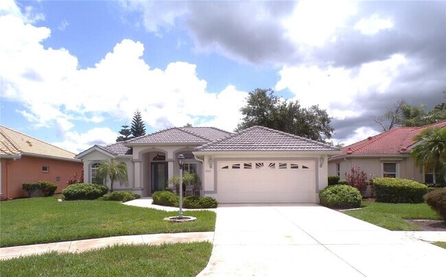 property at 2732 Royal Palm Dr