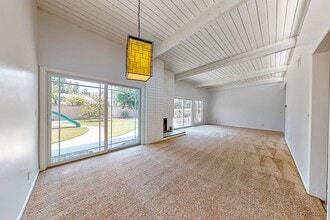 2622 E Ames Cir in Anaheim, CA - Building Photo - Building Photo