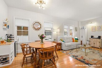 6 Oakland St, Unit #1 in Cambridge, MA - Building Photo - Building Photo