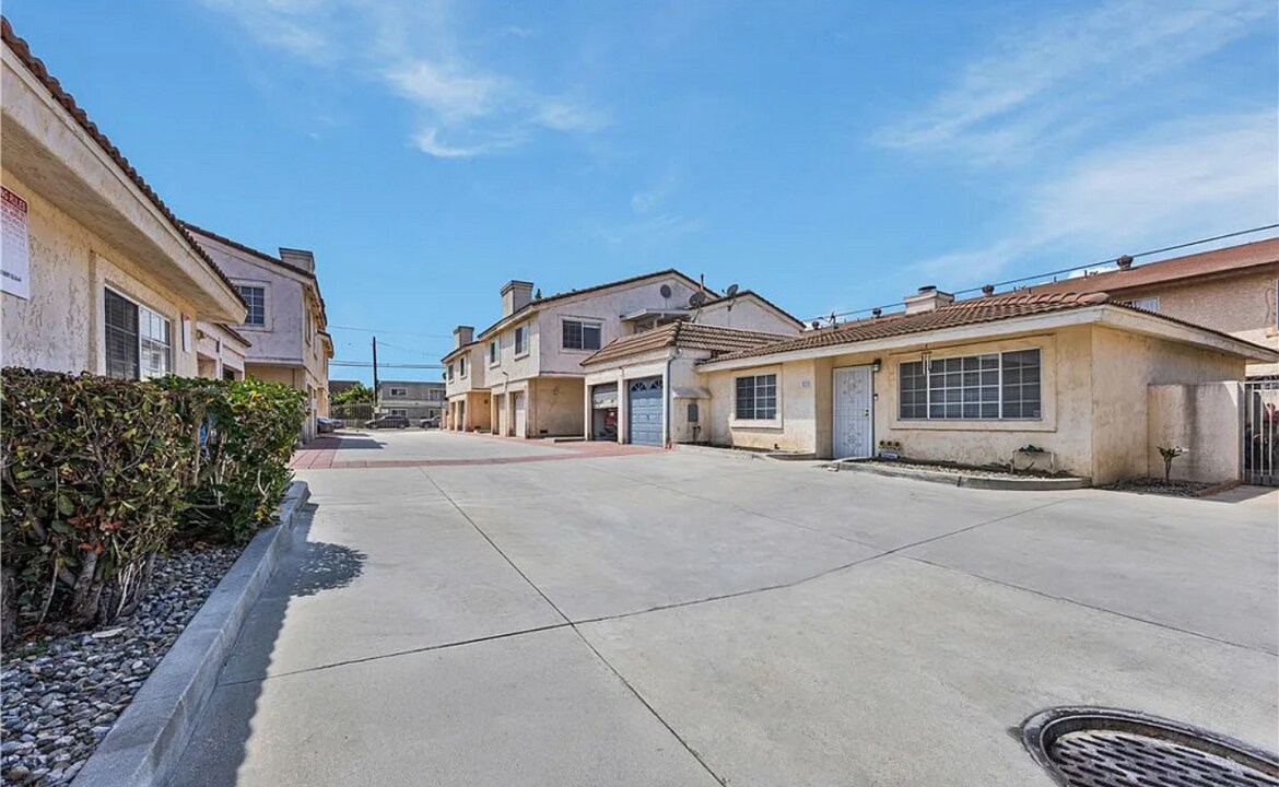 7315 Exeter St in Paramount, CA - Building Photo
