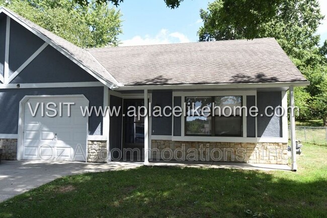 property at 119 SE Greystone Dr