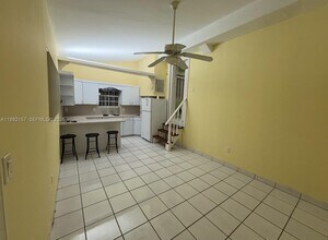 9470 SW 79th St in Miami, FL - Building Photo - Building Photo