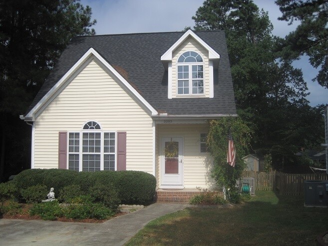 3205 Sedgefield Pines Ln in Raleigh, NC - Building Photo