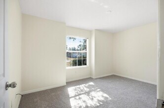 166 Plainview Dr in Palm Coast, FL - Foto de edificio - Building Photo