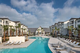 Livano Kemah in Kemah, TX - Building Photo