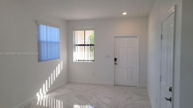 22910 SW 127th Pl in Goulds, FL - Building Photo - Building Photo