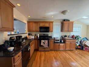 20 Bellevue St, Unit 1 in Medford, MA - Building Photo - Building Photo