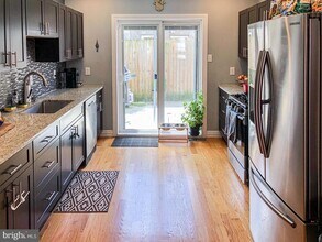 430 Greenwich St in Philadelphia, PA - Building Photo - Building Photo