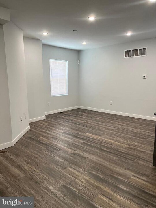 1265 N Newkirk St in Philadelphia, PA - Foto de edificio