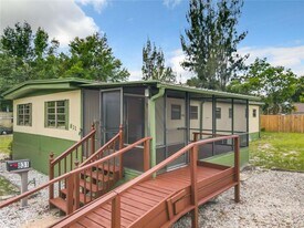 831 Wolf Trail in Casselberry, FL - Building Photo