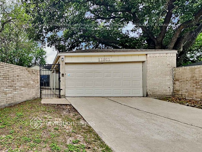 property at 11911 N Youngwood Ln