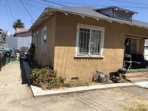 623 W 41st Dr in Los Angeles, CA - Building Photo - Building Photo