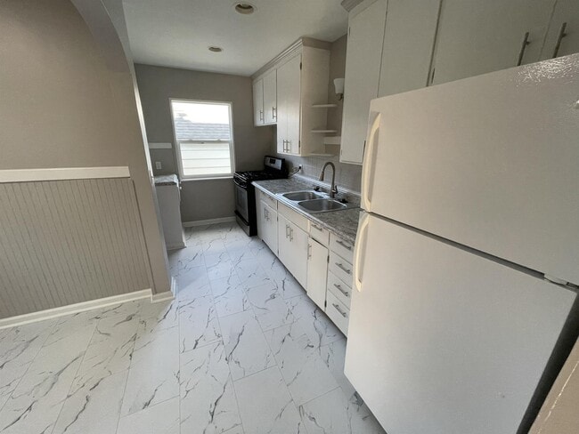 572 Woodbury Ave in Columbus, OH - Building Photo - Building Photo