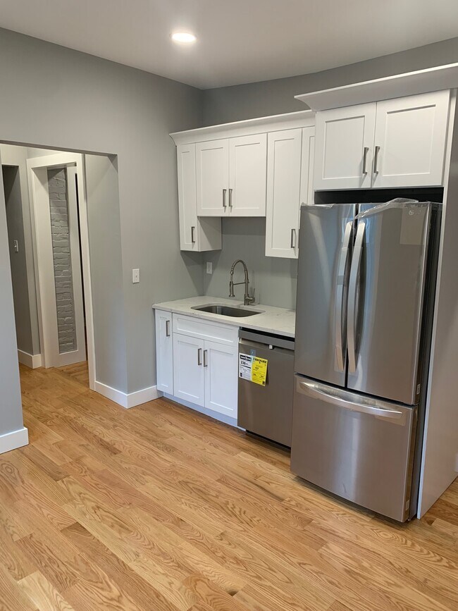 51 Charles St, Unit 3 in Boston, MA - Building Photo - Building Photo