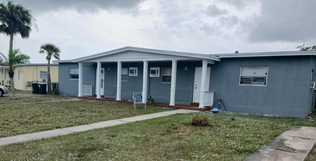 1026 Bacon Cir NE in Palm Bay, FL - Building Photo