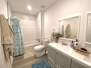 16 West Avenue S in Hamilton, ON - Building Photo - Building Photo