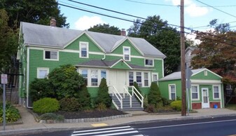 287 Main St, Unit 209 in Warren, RI - Building Photo