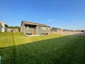 3419 Laughlin St in Derby, KS - Building Photo - Building Photo