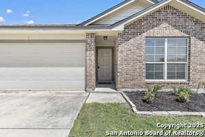 117 Linden Ln in San Marcos, TX - Foto de edificio - Building Photo