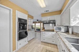 21422 Park Willow Dr in Katy, TX - Building Photo - Building Photo