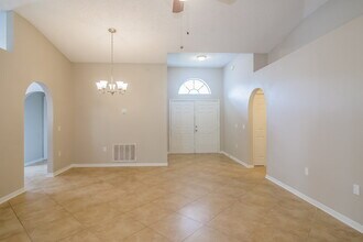 3192 Carlotta Road in Middleburg, FL - Foto de edificio - Building Photo