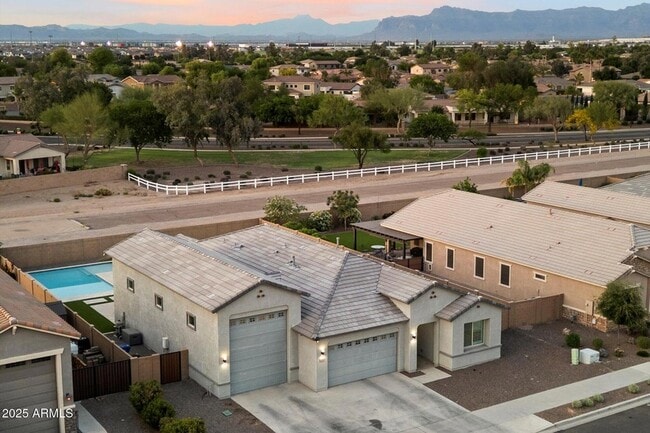 20954 E Camacho Rd in Queen Creek, AZ - Foto de edificio - Building Photo