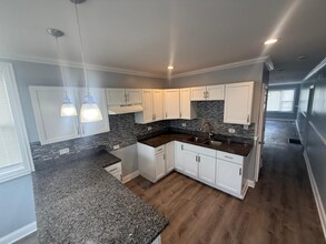 8632 S Parnell Ave in Chicago, IL - Building Photo - Building Photo