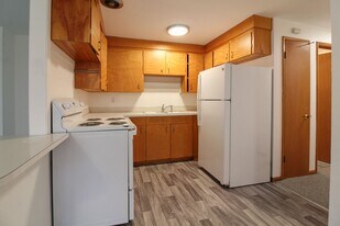 1618 W 7th Pl in Kennewick, WA - Building Photo