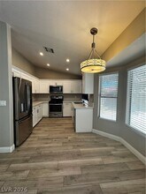 2504 Goldenmoon St in Las Vegas, NV - Building Photo - Building Photo