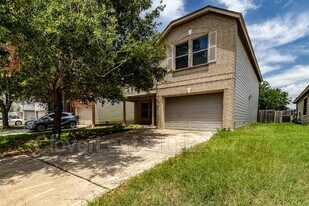 8843 Kestrel Oak in Converse, TX - Building Photo