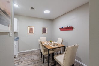 Curry Junction Apartments in Abilene, TX - Building Photo - Interior Photo