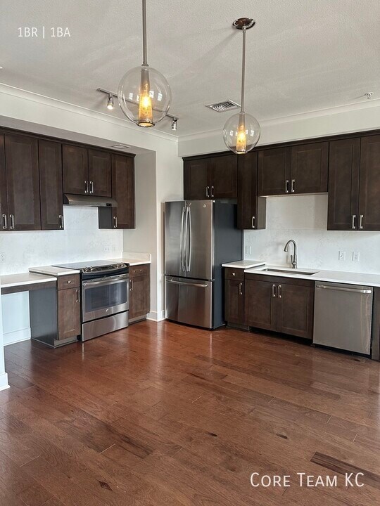 106 W 14th St in Kansas City, MO - Foto de edificio