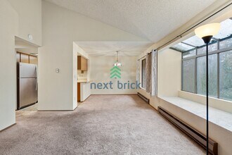 4810 200th St SW in Lynnwood, WA - Building Photo - Building Photo