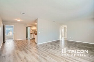 2020 Magnolia Dr in Clearwater, FL - Foto de edificio - Building Photo