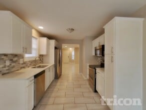 12298 Wolf Run Rd in Noblesville, IN - Foto de edificio - Building Photo