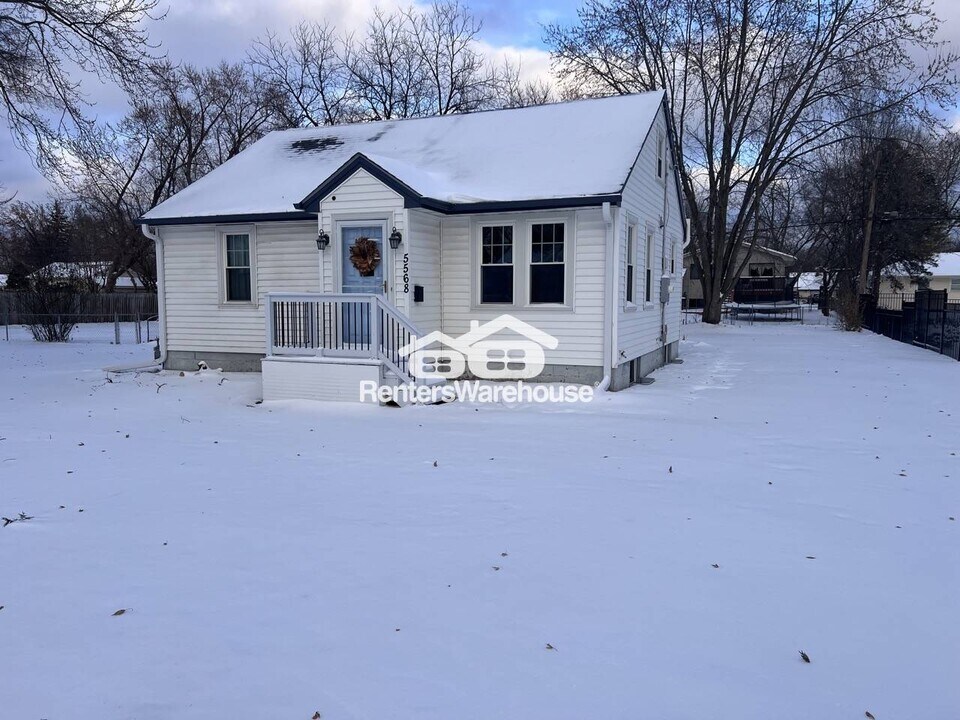 5568 N Humboldt Ave in Brooklyn Center, MN - Building Photo