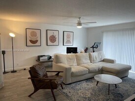 637 SW 3rd Ave in Fort Lauderdale, FL - Building Photo