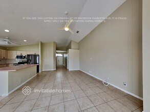 100 Derby Ln in West Palm Beach, FL - Foto de edificio - Building Photo