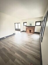 15710 Corsica Ave in Cleveland, OH - Foto de edificio - Building Photo