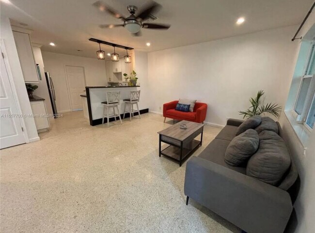 property at 842 SW 12th Ct