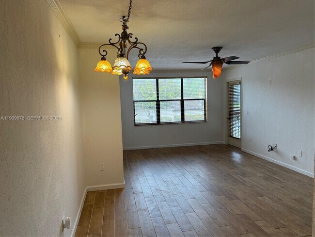 4401 W McNab Rd in Pompano Beach, FL - Building Photo - Building Photo