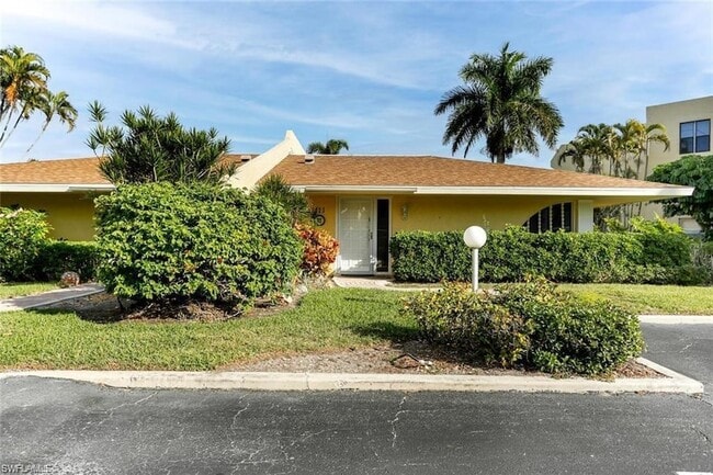property at 925 Palm View Dr