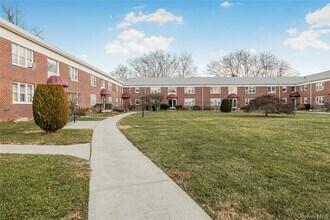 15 Winchester Ave in Yonkers, NY - Building Photo - Building Photo